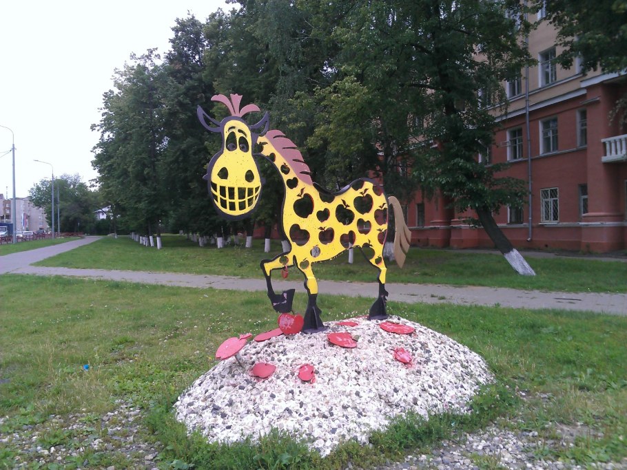 Арт - объект - скульптура «Золотая рыбка» Киров