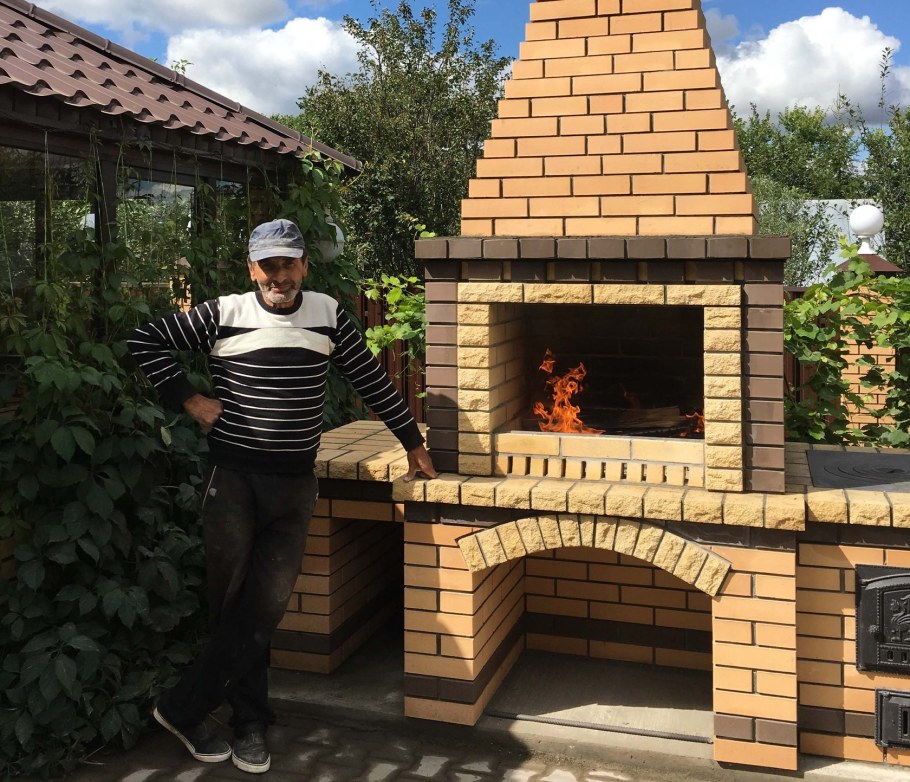 Барбекю из кирпича