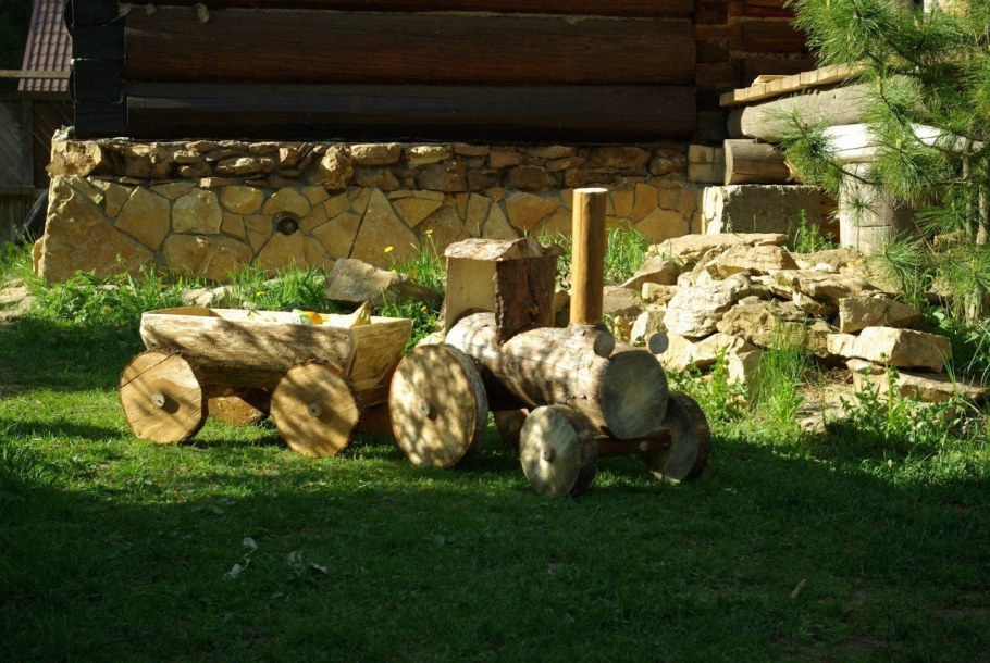 Из бревен для сада