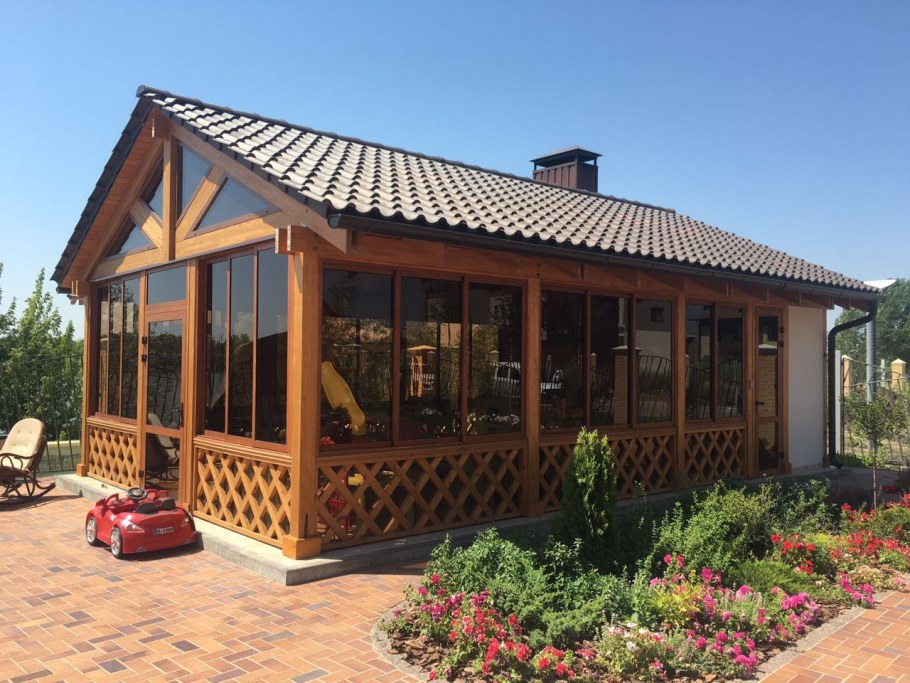 Безрамное остекление беседок Ramnet