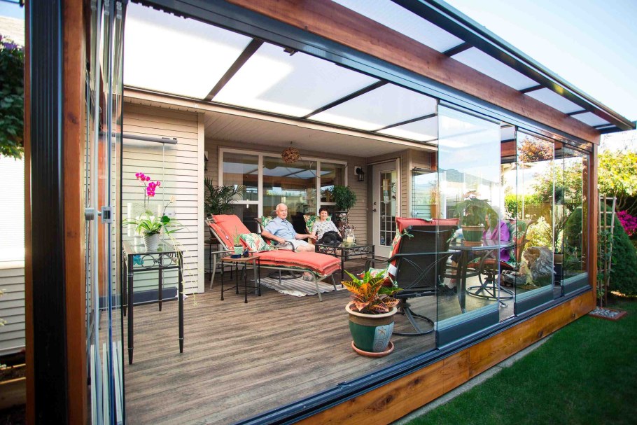 Безрамное остекление барбекю