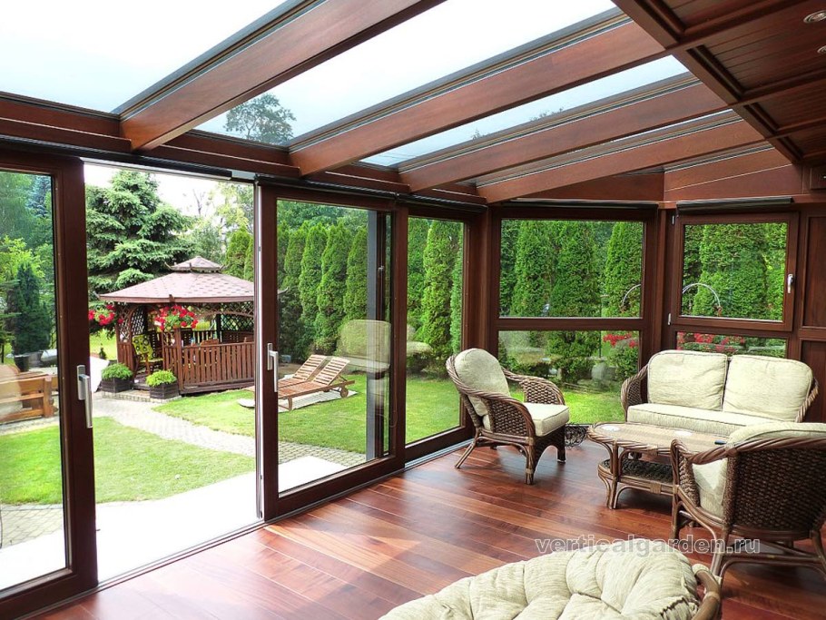 Остекление веранды Рехау