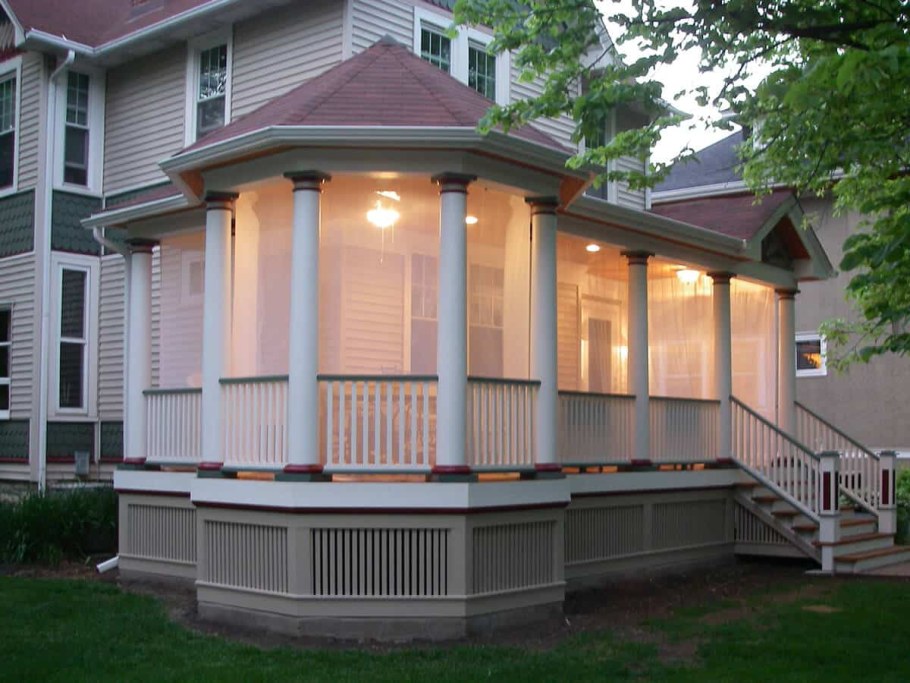 Полукруглая терраса к дому