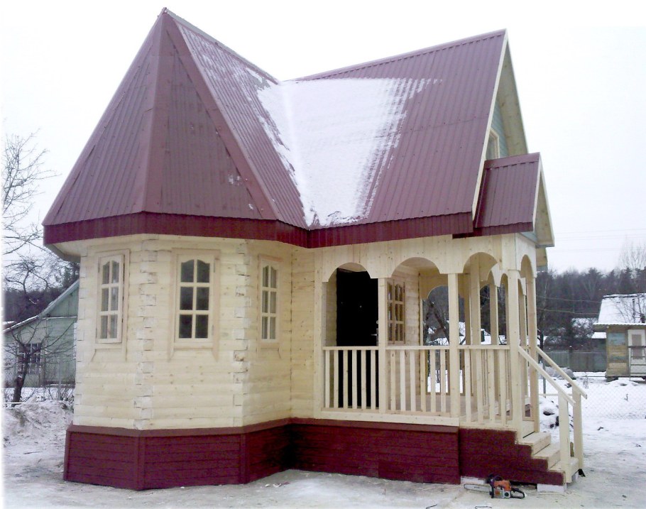 Маленькие домики с эркером