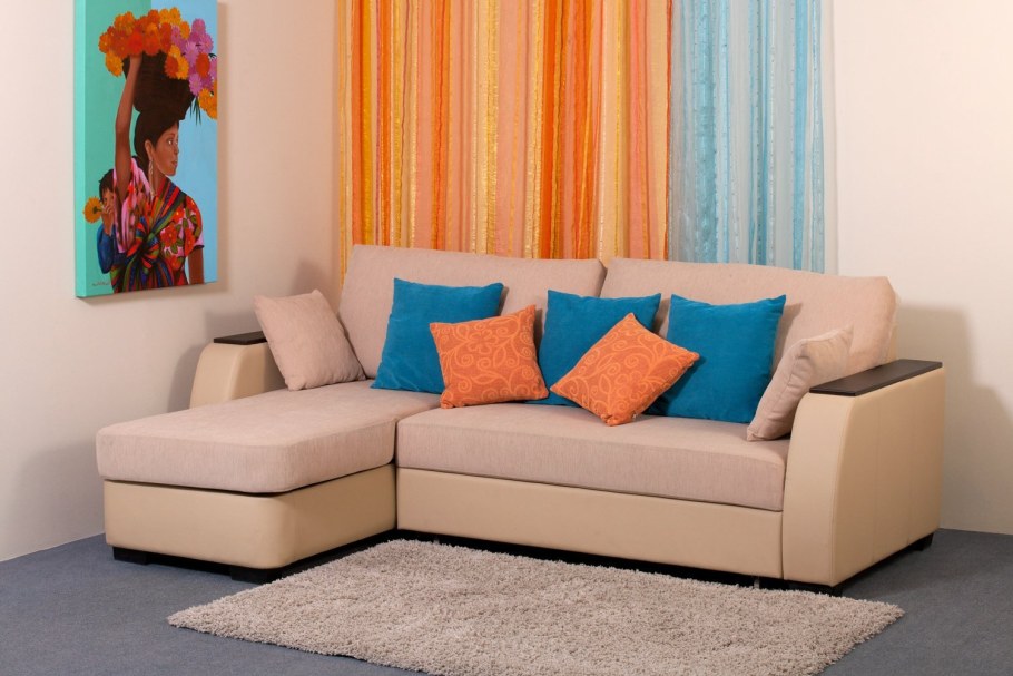 Диваны в интерьере гостиной