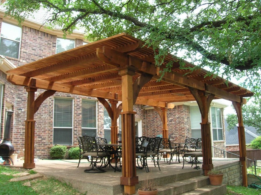 Навес из дерева