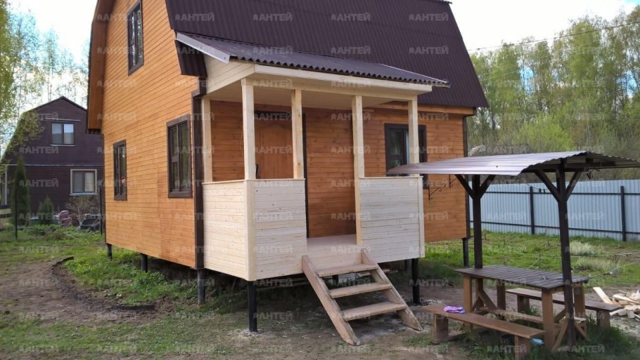 Пристройка крыльца к дачному дому