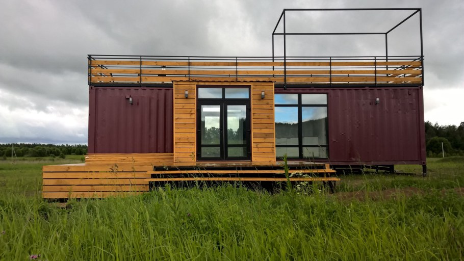 Тини Хаус из контейнера
