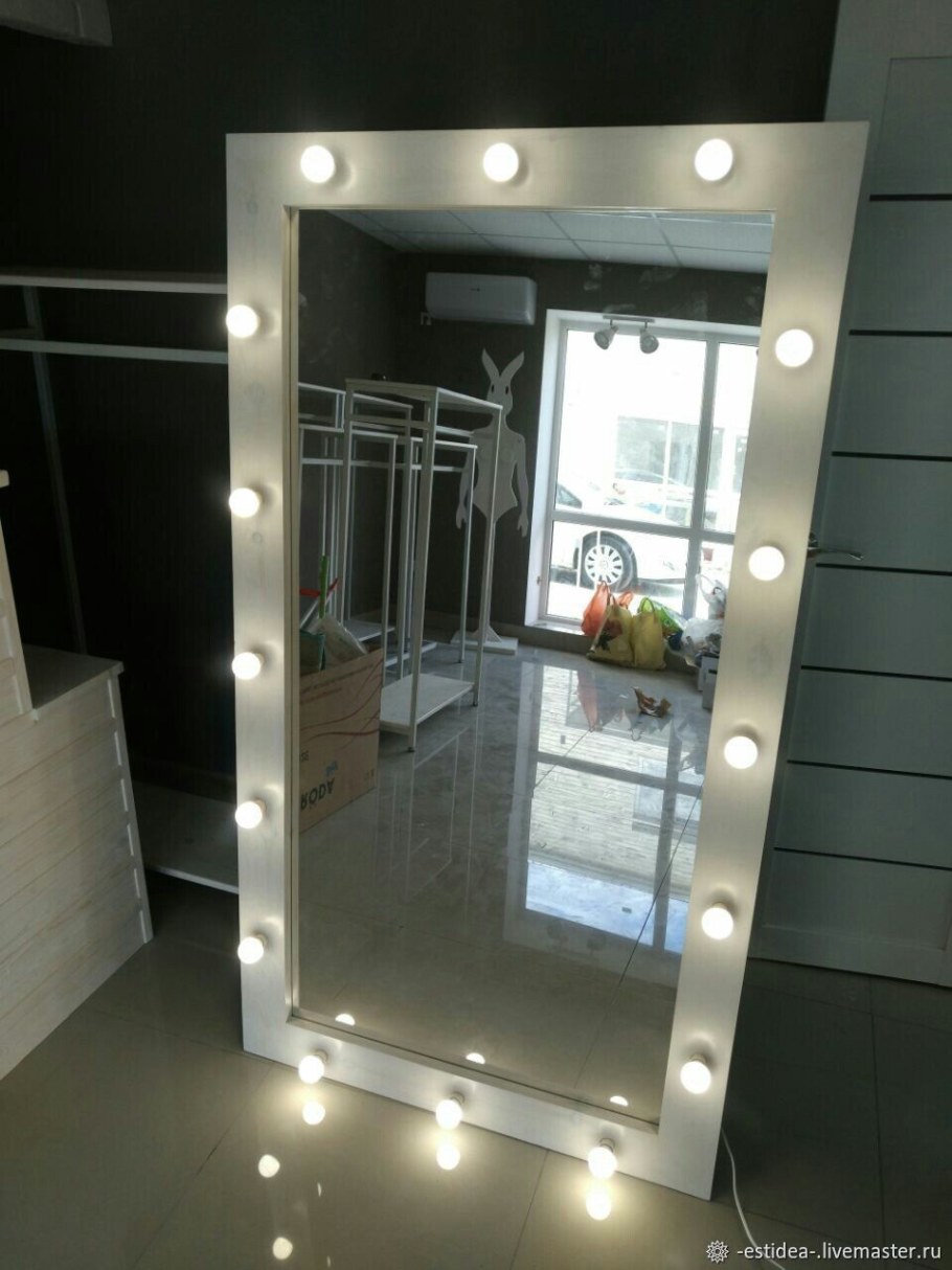 Зеркало с подсветкой