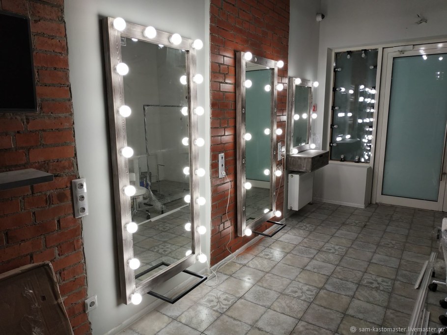 Зеркало «Лучано» с полкой 50 см