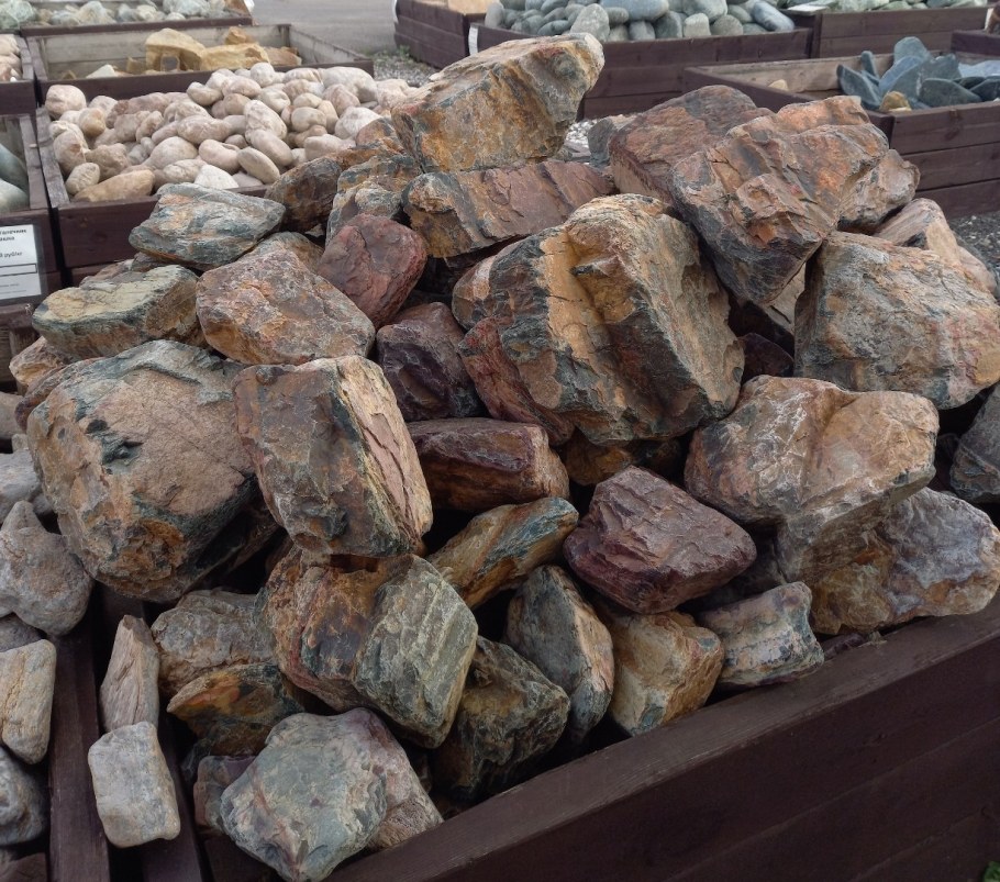 Драконий камень в аквариуме