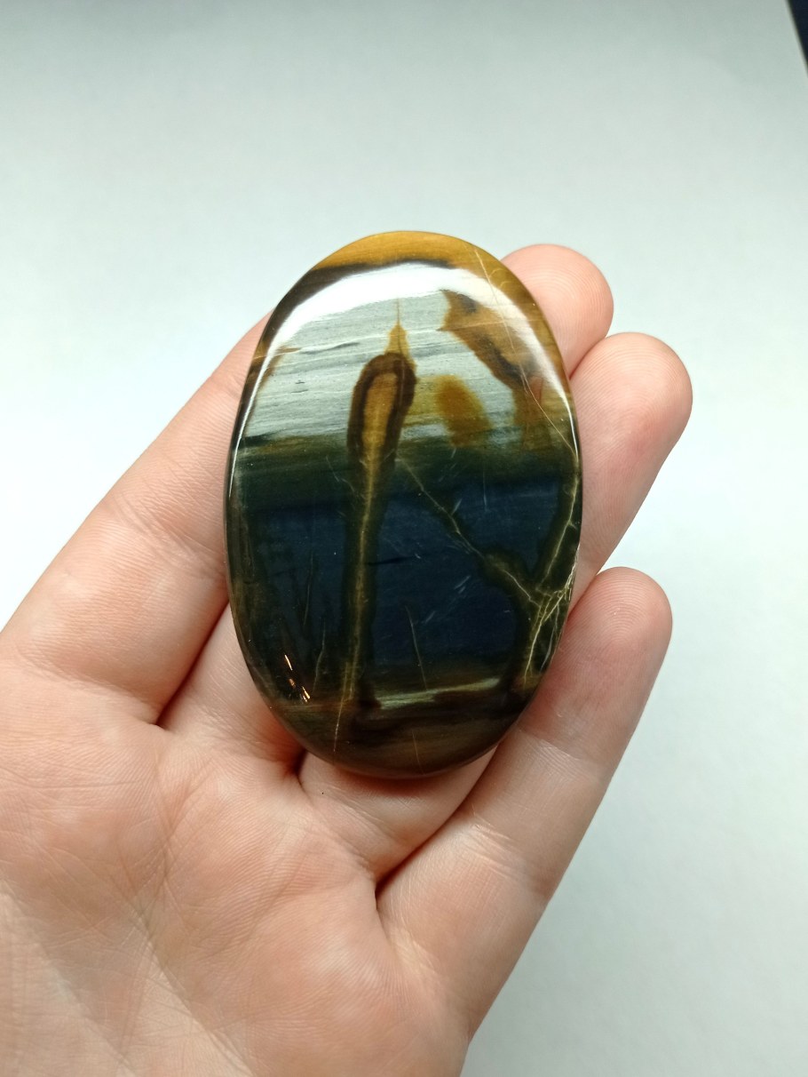 Берилл, топаз и агат.