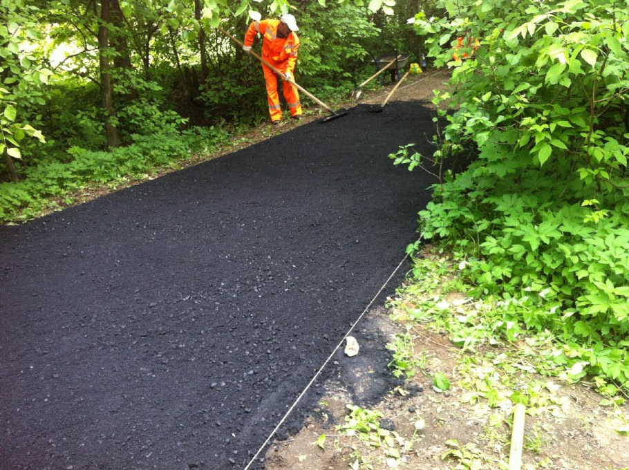 Дорожки из асфальтовой крошки