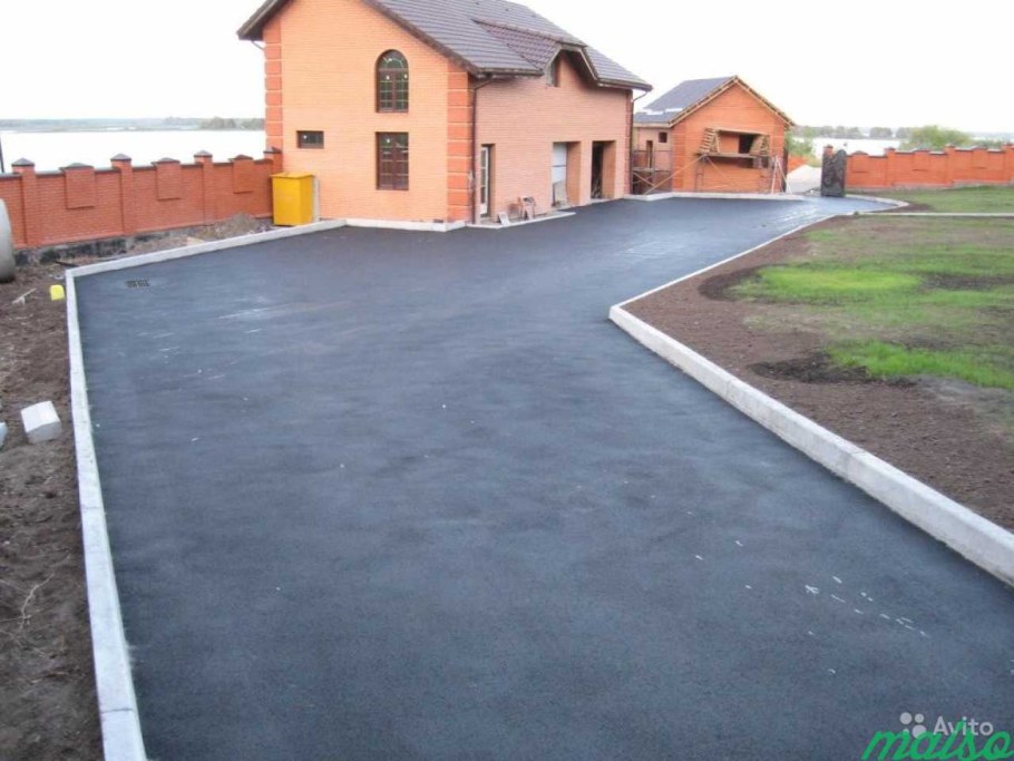 Асфальт во дворе частного