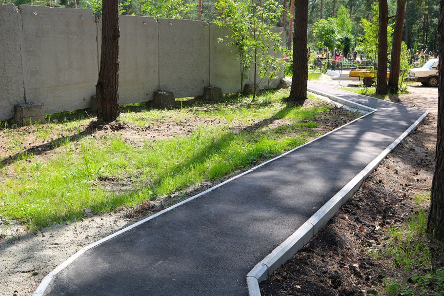 Асфальтовые дорожки на даче