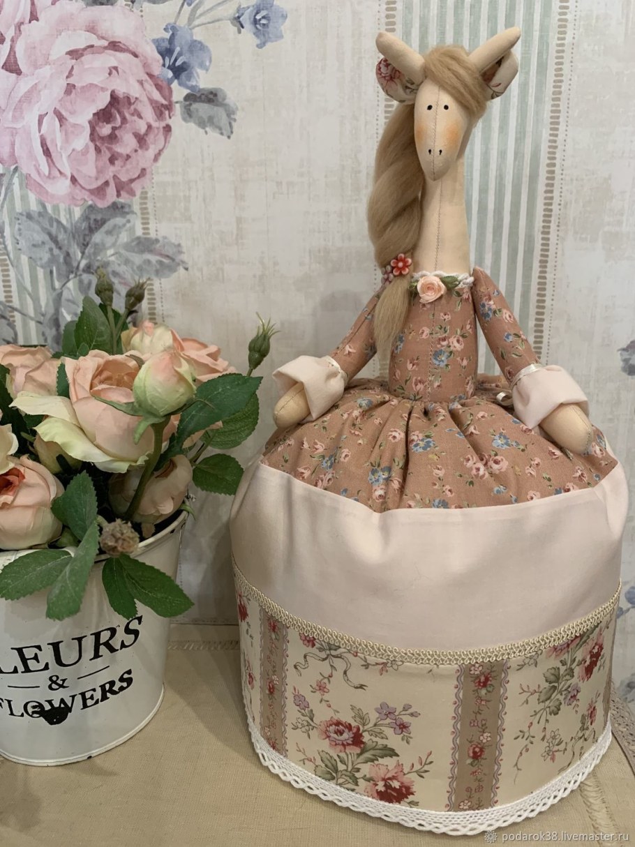 Жираф Тильда