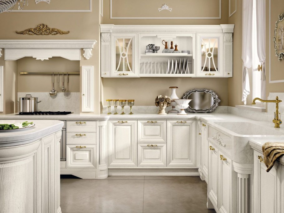 Кухня в стиле классика белая