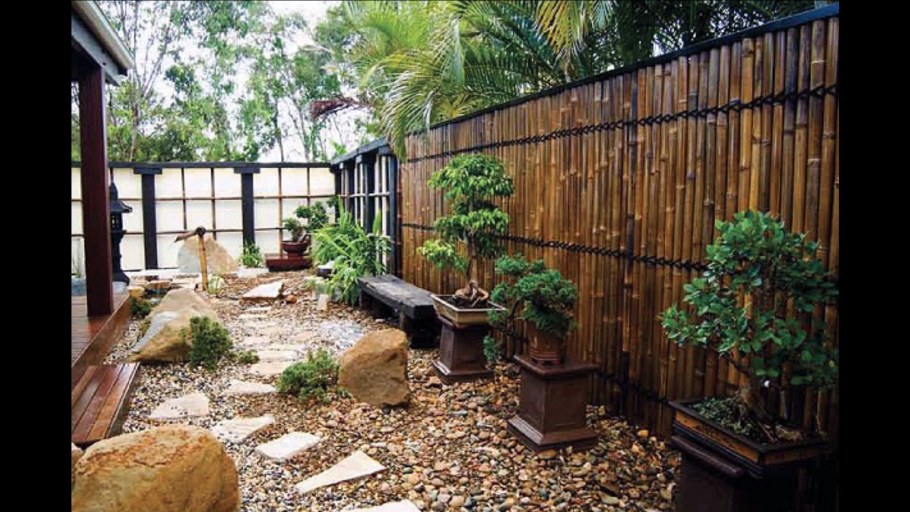 Бамбуковая изгородь в японском саду