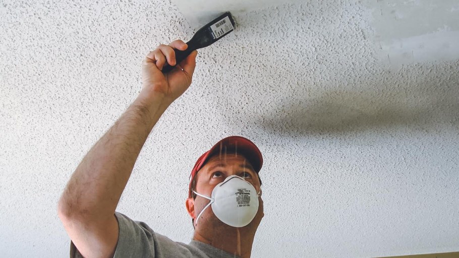 Покрасить потолок водоэмульсионной краской