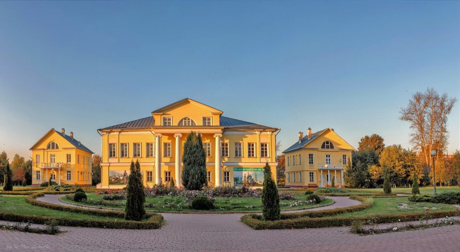 Русская усадьба с мезонином