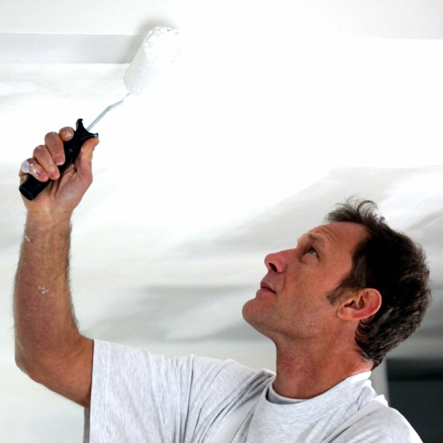 Побелка потолка