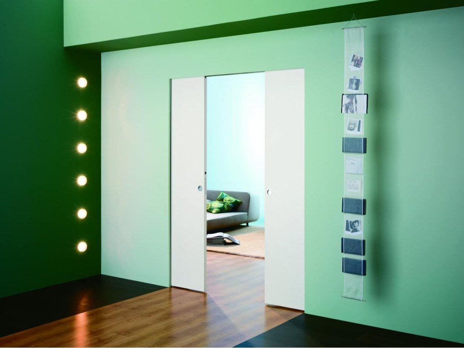 Раздвижные двери белые классика