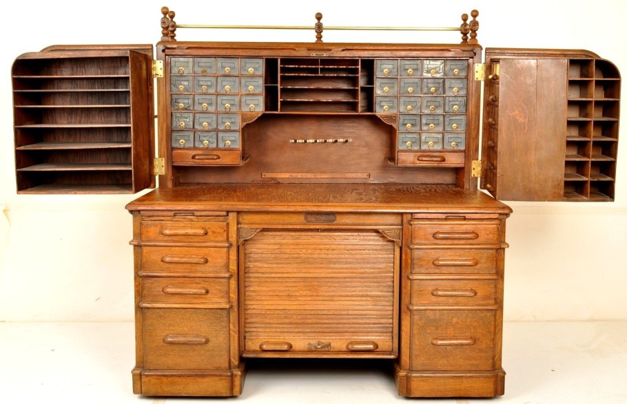 Поставец-бюро (письменный стол) Италия Ренессанс