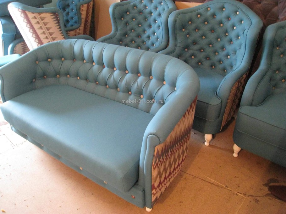 Старый и новый диван