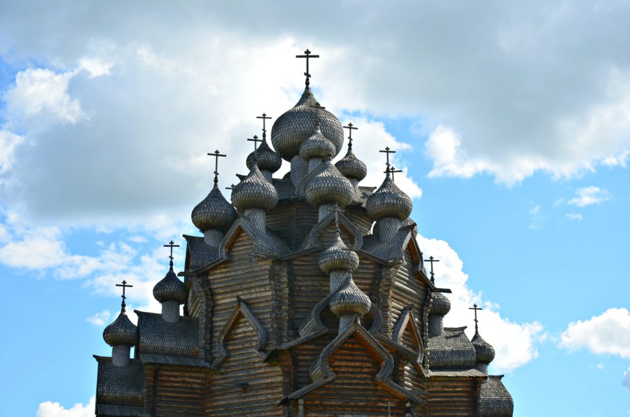 Деревянное зодчество Кижи