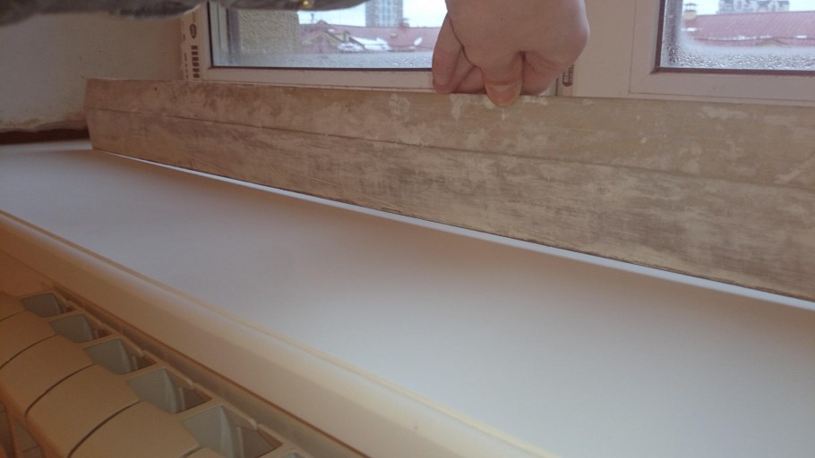 Алюминиевый плинтус анодированный 80 мм черный