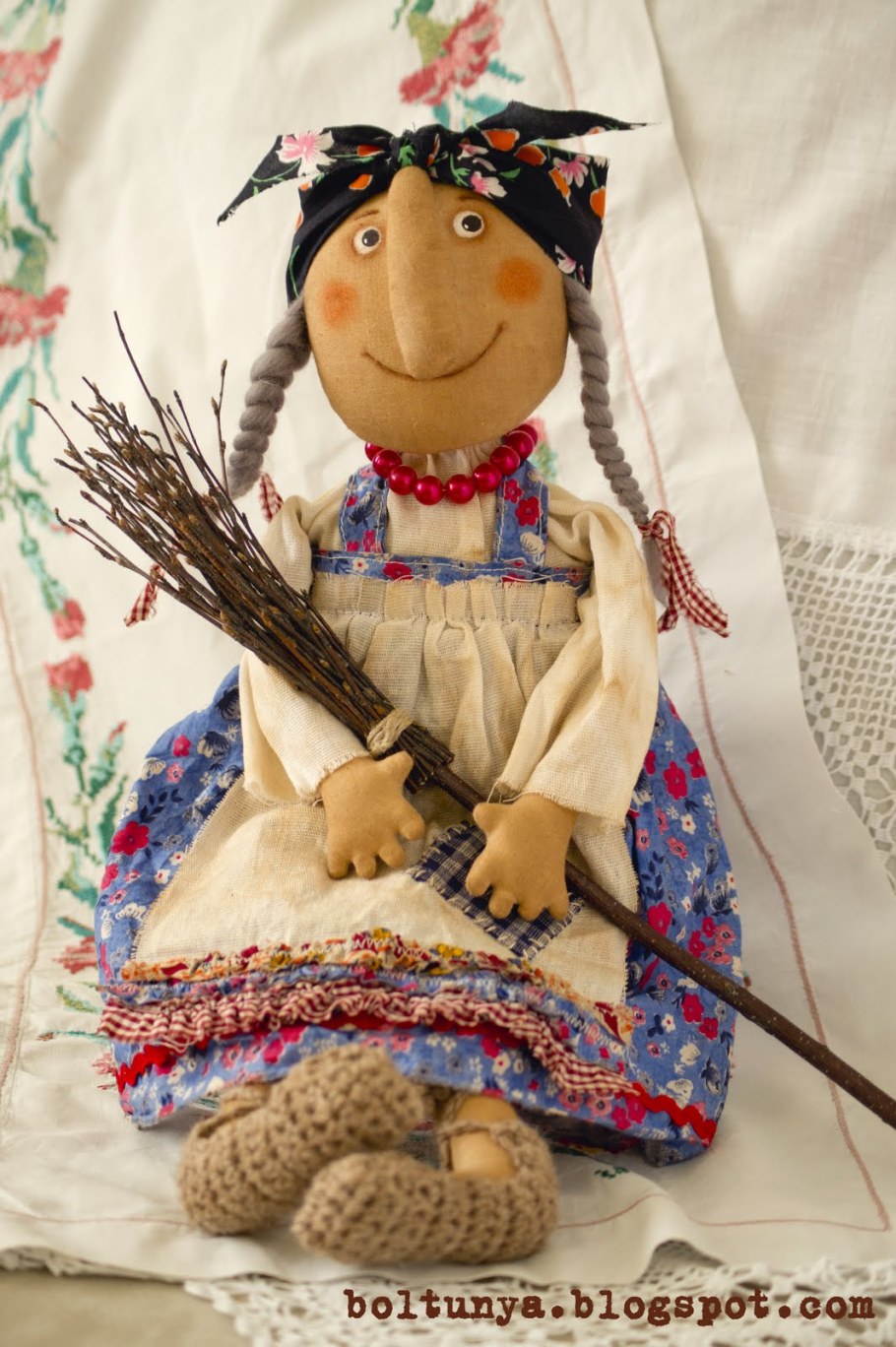 Интерьерная кукла баба Яга купить