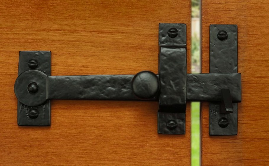 Кованый Засов