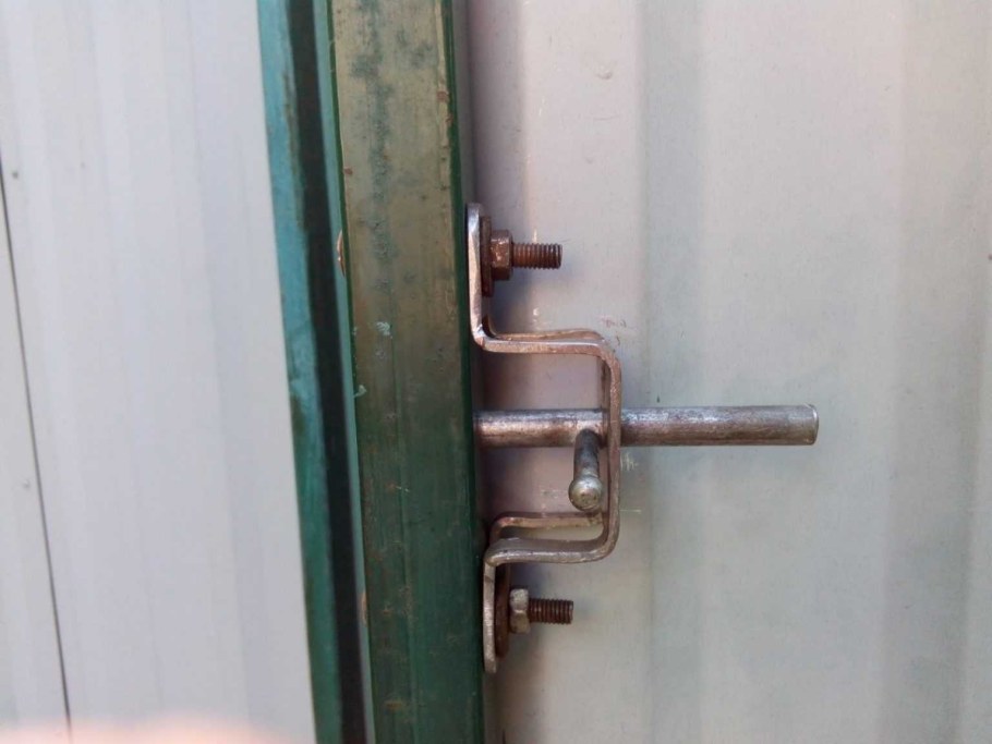 Затвор пружинный на калитку