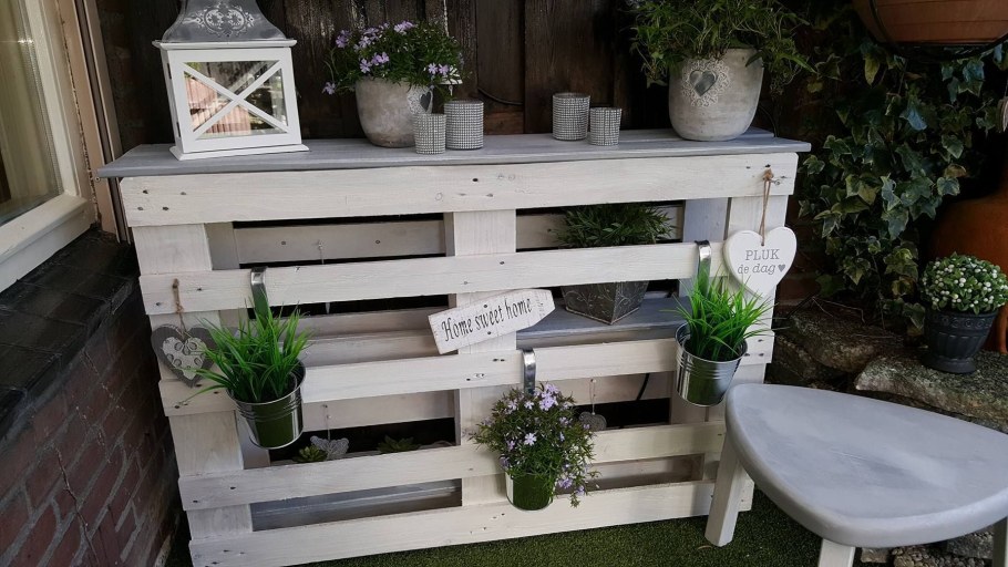 Мебель для дачи из подручных материалов