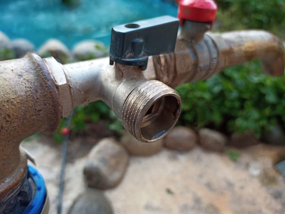 Садовый кран для воды