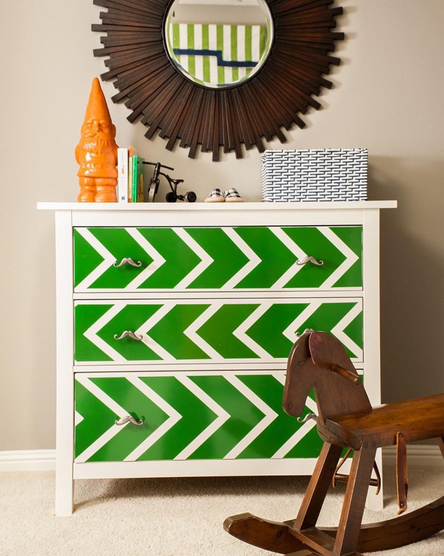 Необычный декор мебели