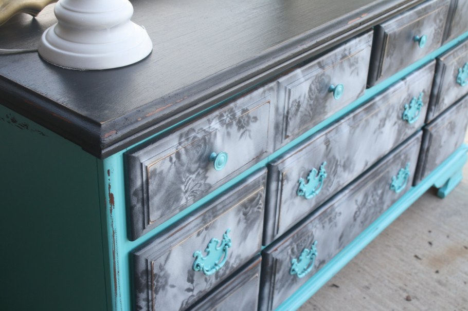 Декор старой мебели