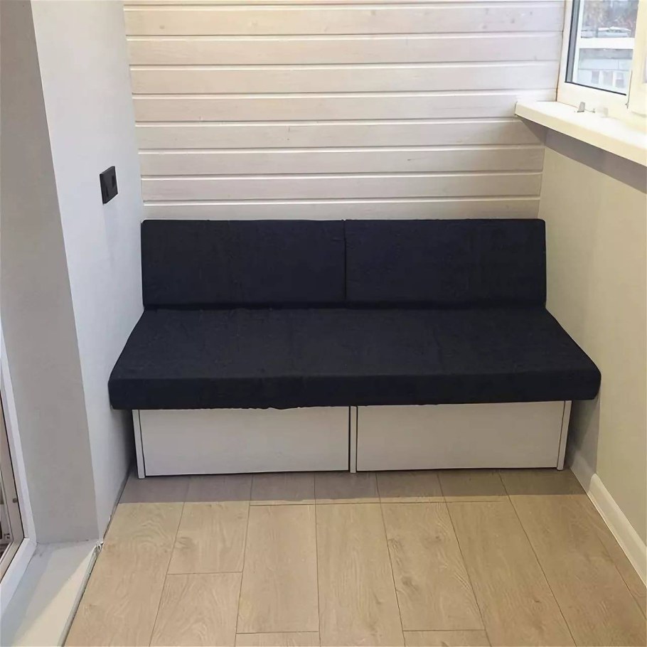 Скамья с ящиком на балкон