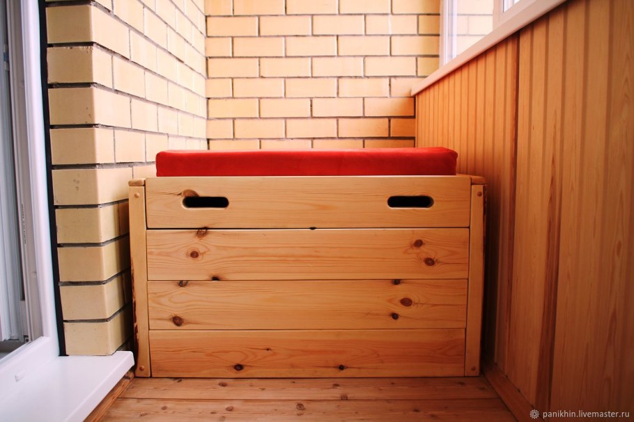 Диван на лоджию с ящиками