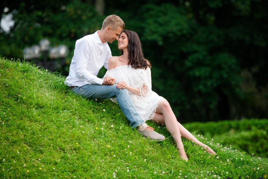 Фотосессия пары на природе
