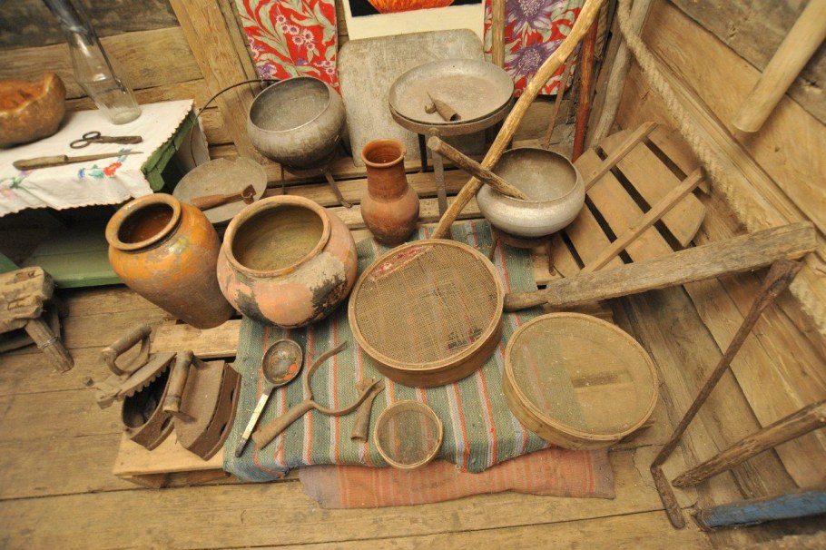 Предметы старинной домашней утвари
