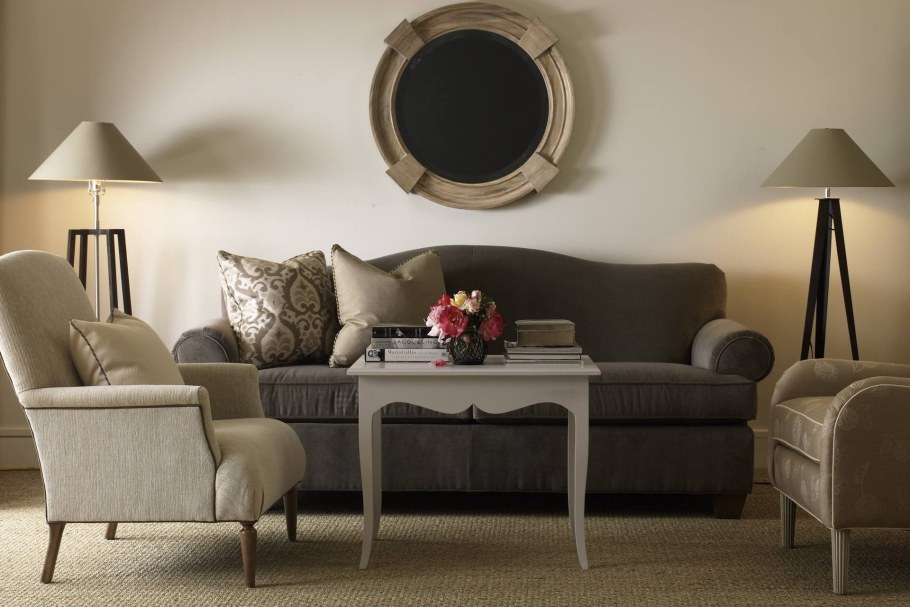 Серо-бежевый цвет стен в интерьере