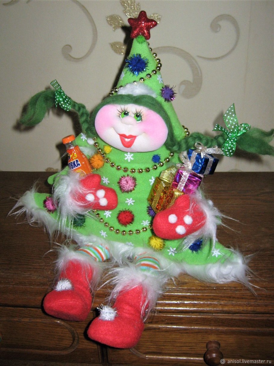 Паверпул куклы на ёлке