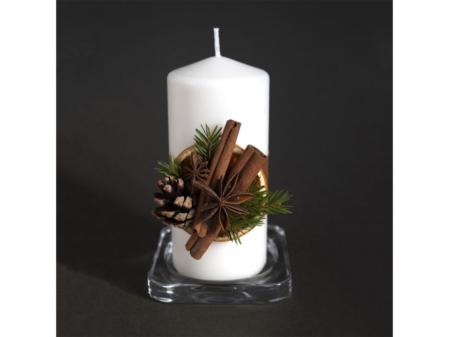 Декоративная свеча Новогодняя