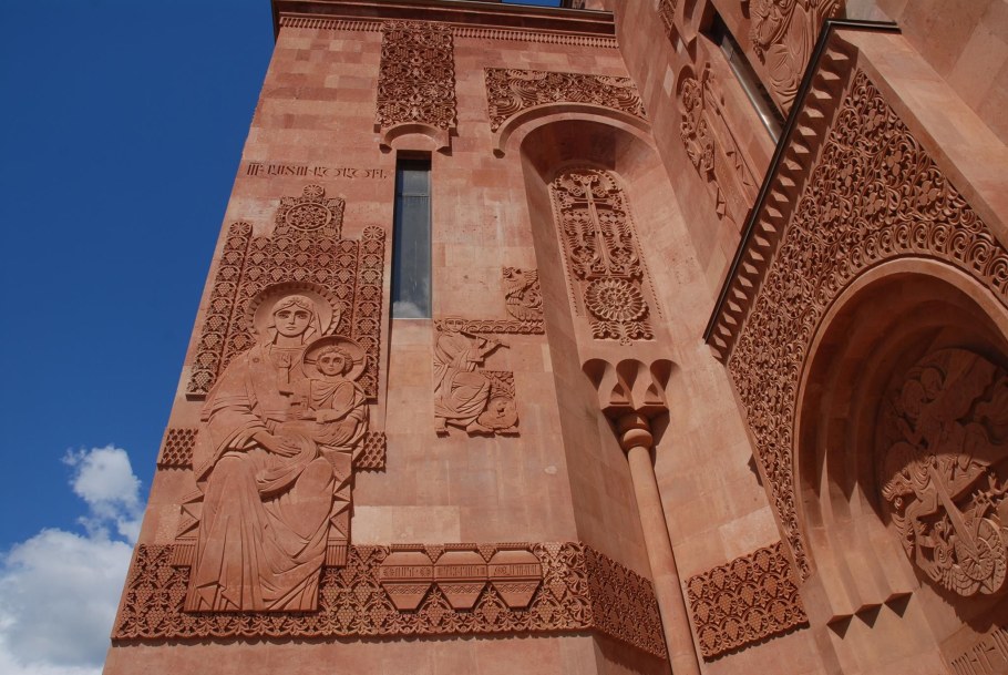 Архитектура Армении фасад туф