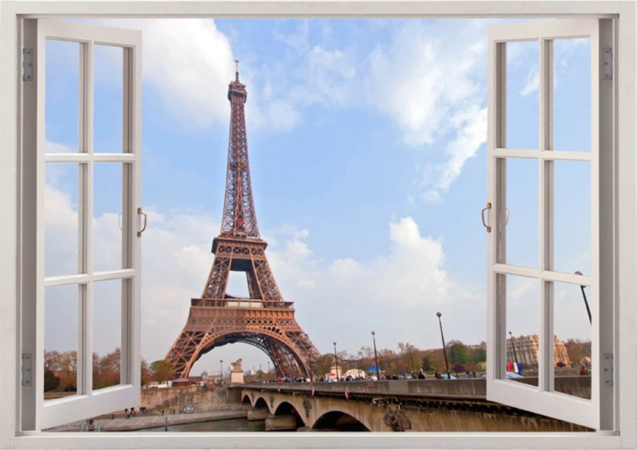 Эйфелева башня в окне