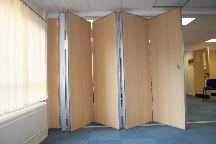 Раздвижная перегородка / Sliding Partition Walls