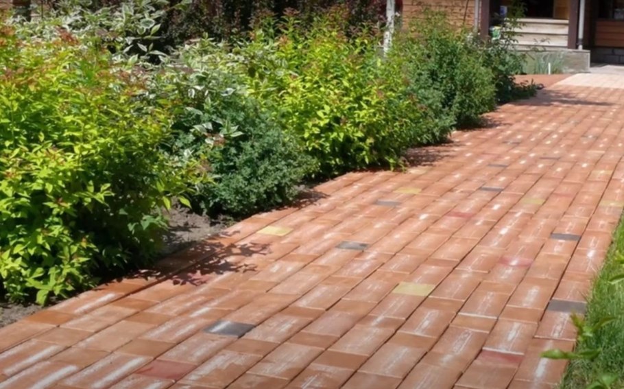 Дорожка вокруг бани