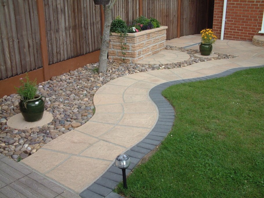 Садовые бордюры и доророжки в частном доме