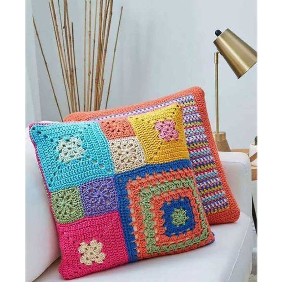 Вязаные подушки